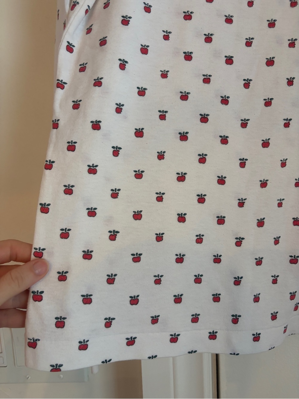 FREE Vintage White Turtleneck Top with Red Apple Print - Picture 2 of 12